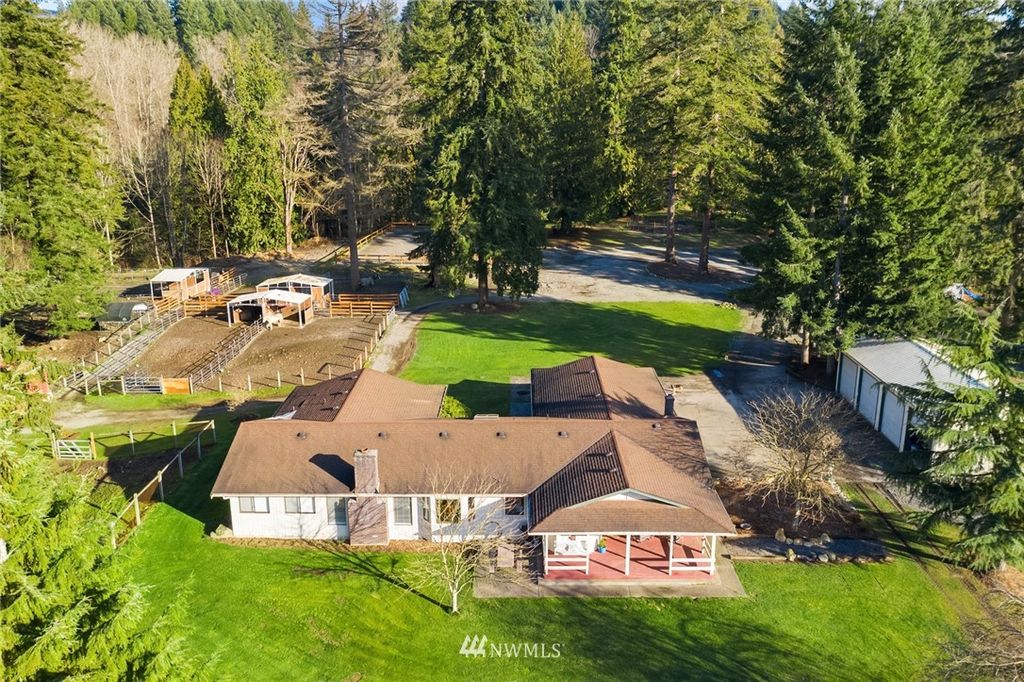 Image 1 of property listing at 20505 298th Avenue SE, Maple Valley, WA 98038