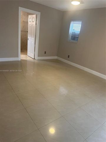 10805 SW 165th Ter, Miami, FL 33157