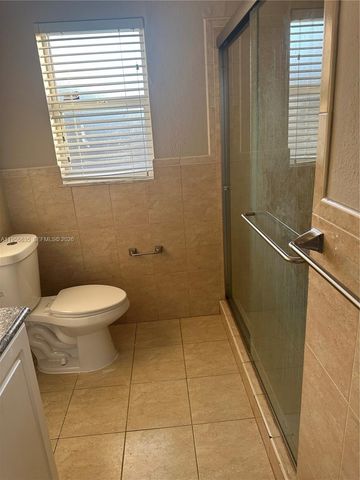 10805 SW 165th Ter, Miami, FL 33157