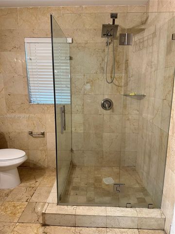 10805 SW 165th Ter, Miami, FL 33157