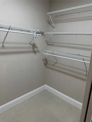 10805 SW 165th Ter, Miami, FL 33157