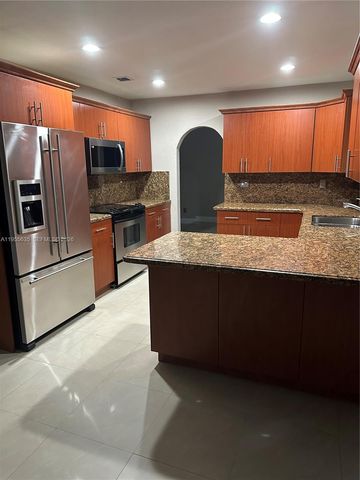 10805 SW 165th Ter, Miami, FL 33157