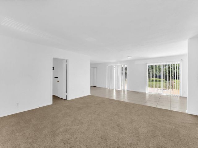 3310 NW 43rd Avenue, Lauderdale Lakes, FL 33319