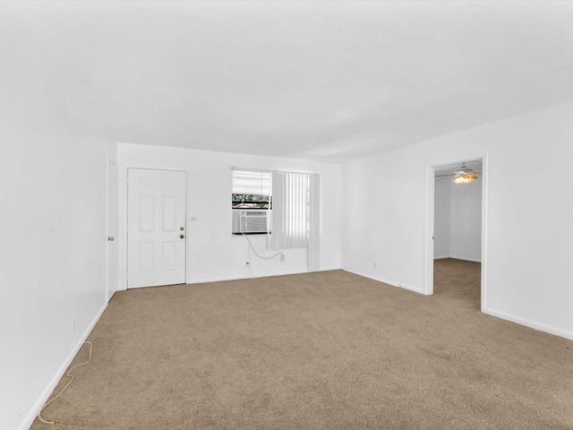 3310 NW 43rd Avenue, Lauderdale Lakes, FL 33319