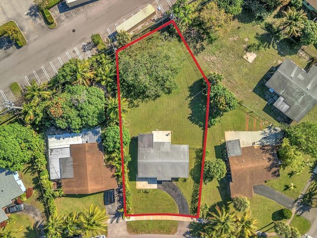 3310 NW 43rd Avenue, Lauderdale Lakes, FL 33319