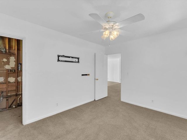 3310 NW 43rd Avenue, Lauderdale Lakes, FL 33319