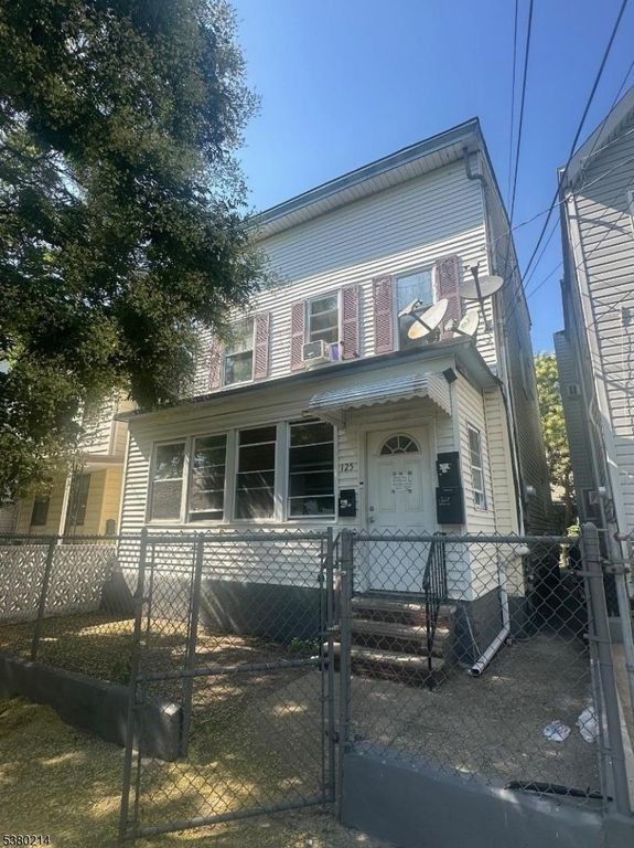 125 Pearl St, Paterson City, NJ 07501