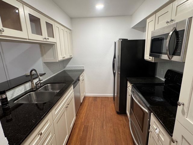 400 Oxford Street 2, Houston, TX 77007