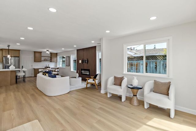 1304 Antwerp Lane, San Jose, CA 95118