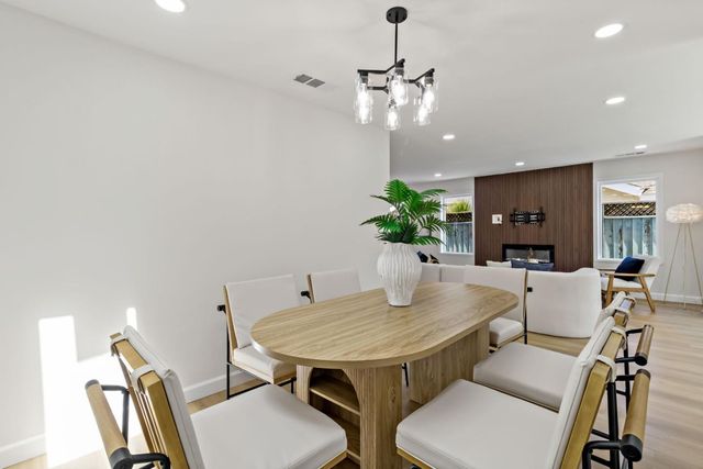 1304 Antwerp Lane, San Jose, CA 95118