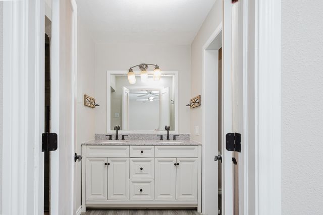 26 Highland Drive, Ransom Canyon, TX 79366