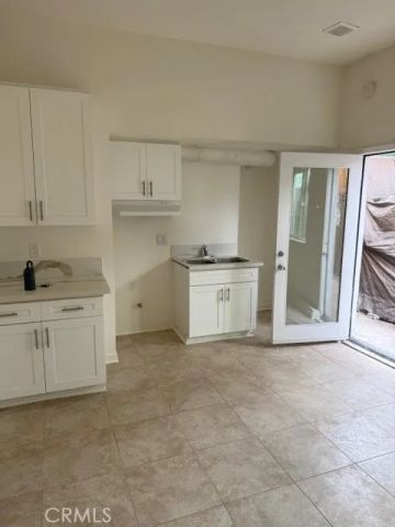 300 E 42nd Place, Los Angeles, CA 90011