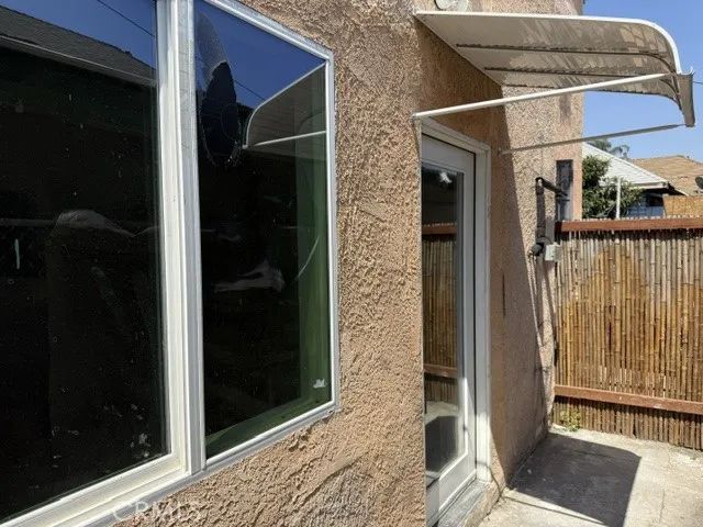 300 E 42nd Place, Los Angeles, CA 90011