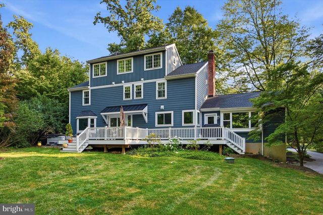 805 LLANELLY LN, Berwyn, PA 19312