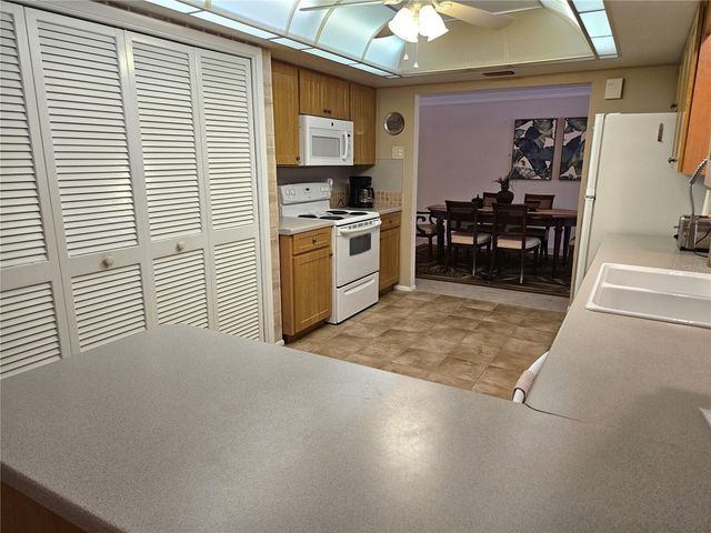 492 E SHADE DRIVE, Venice, FL 34293