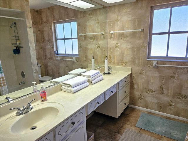 492 E SHADE DRIVE, Venice, FL 34293