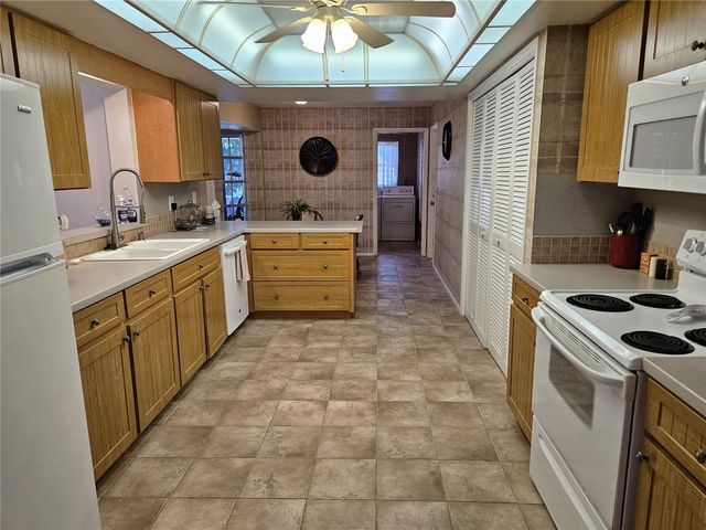 492 E SHADE DRIVE, Venice, FL 34293