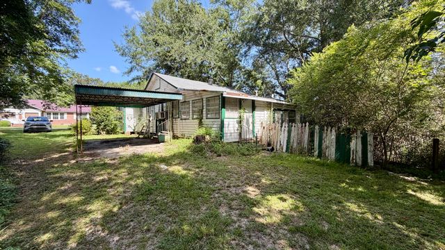 301 Xavier St., Hattiesburg, MS 39401