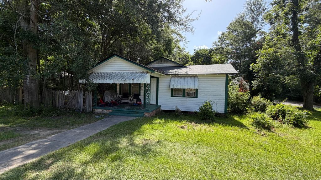 301 Xavier St., Hattiesburg, MS 39401