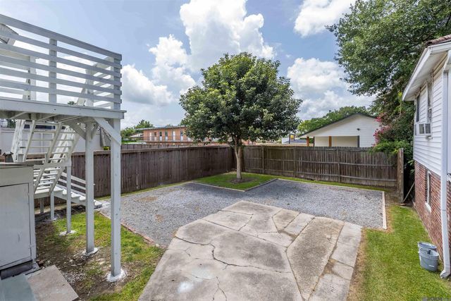 440 West Dr, Baton Rouge, LA 70806