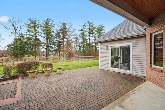 42 Shepherds Run Drive, Hamilton Twp, OH 45140