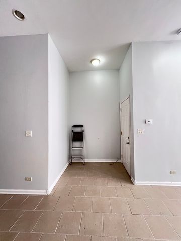 2548 W 71st Street 1F, Chicago, IL 60629