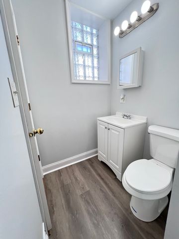 2548 W 71st Street 1F, Chicago, IL 60629