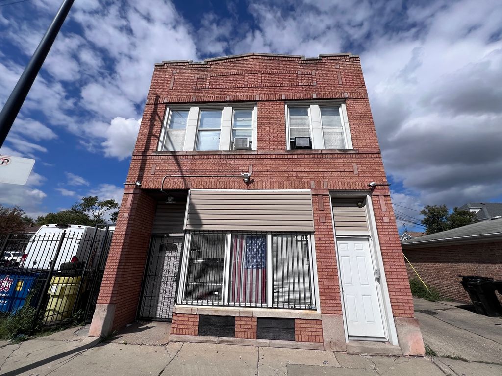 2548 W 71st Street 1F, Chicago, IL 60629