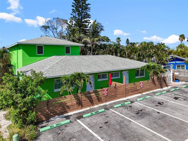 12955 PELICAN LANE, Madeira Beach, FL 33708