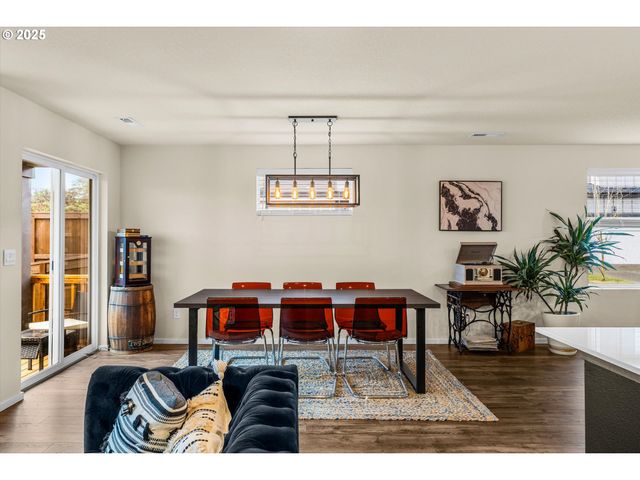 1025 Nw 174TH St, Ridgefield, WA 98642