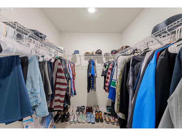 1025 Nw 174TH St, Ridgefield, WA 98642