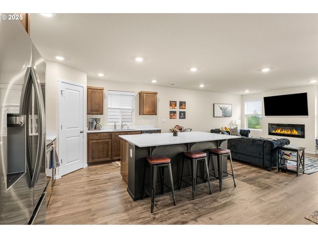 1025 Nw 174TH St, Ridgefield, WA 98642