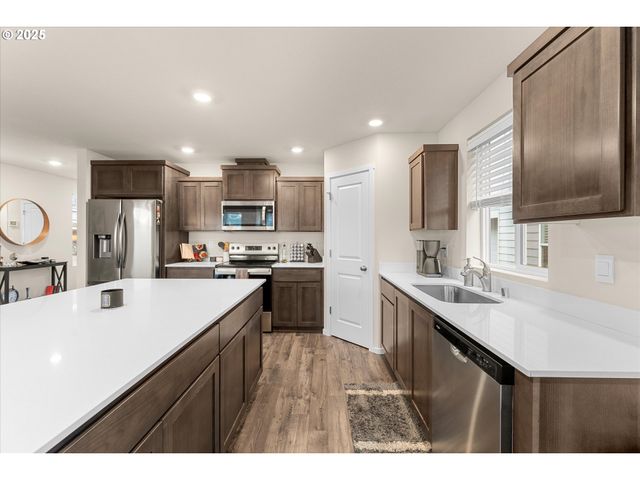 1025 Nw 174TH St, Ridgefield, WA 98642