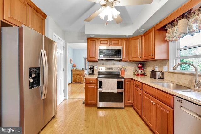 190 RED OAK DR, Boyertown, PA 19512