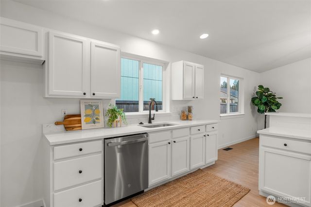 7008 Southwick Court SW, Olympia, WA 98512