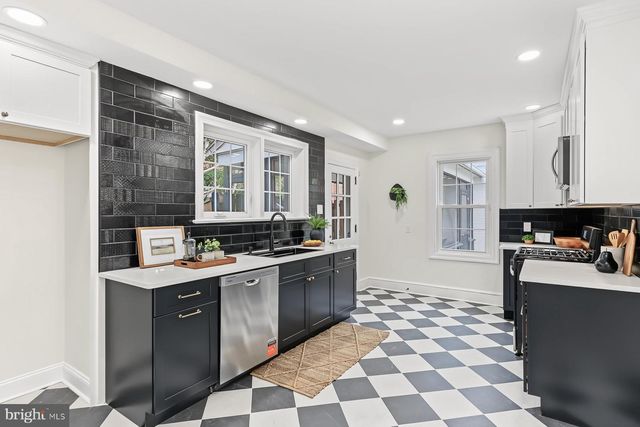 172 SPRINGDALE RD, York, PA 17403