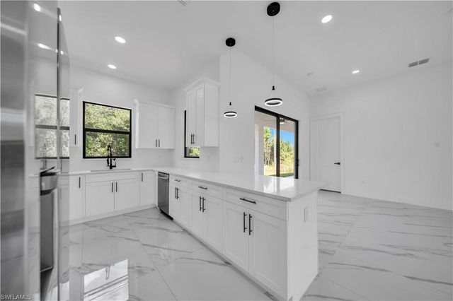 505 E 9TH ST, Lehigh Acres, FL 33972