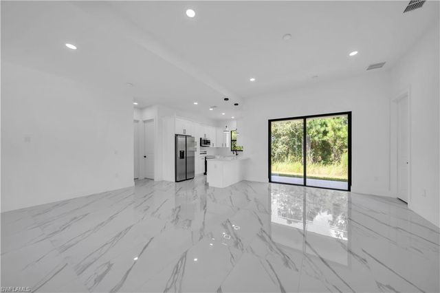 505 E 9TH ST, Lehigh Acres, FL 33972