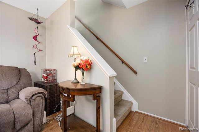 27750 Eastwick Square, Roseville, MI 48066