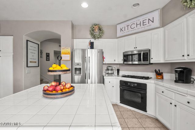 42303 W 59th Street, Lancaster, CA 93536