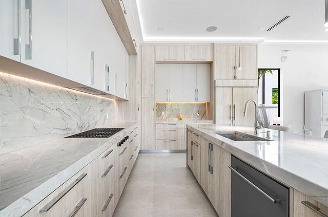 239 NE 11th Street, Delray Beach, FL 33444