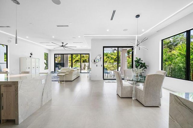 239 NE 11th Street, Delray Beach, FL 33444