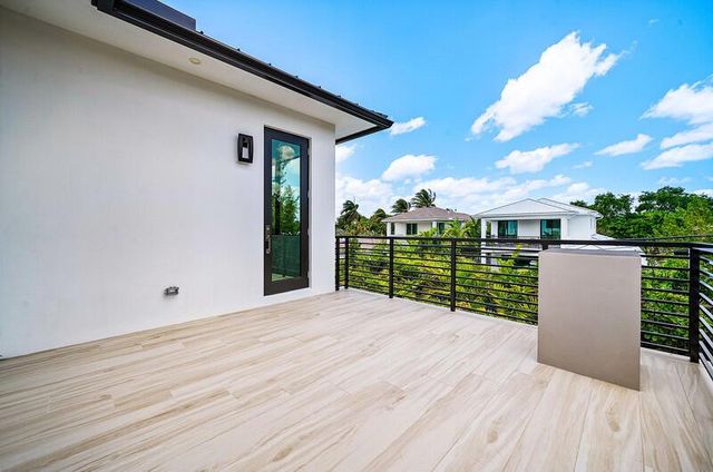 239 NE 11th Street, Delray Beach, FL 33444