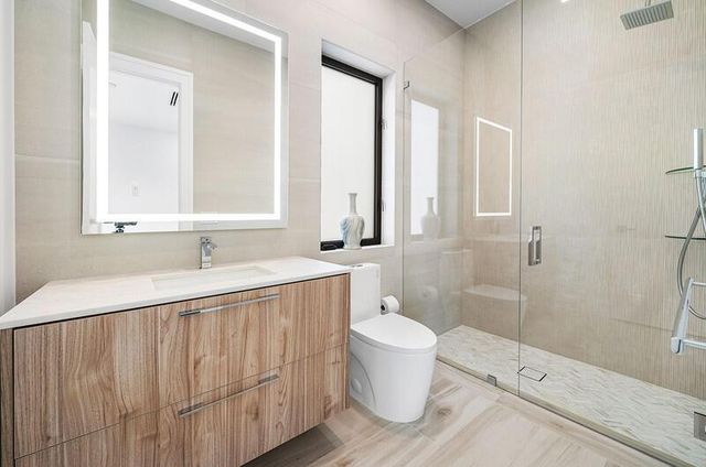 239 NE 11th Street, Delray Beach, FL 33444