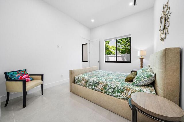 239 NE 11th Street, Delray Beach, FL 33444