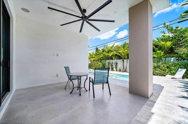 239 NE 11th Street, Delray Beach, FL 33444
