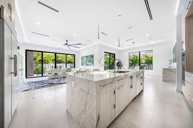239 NE 11th Street, Delray Beach, FL 33444