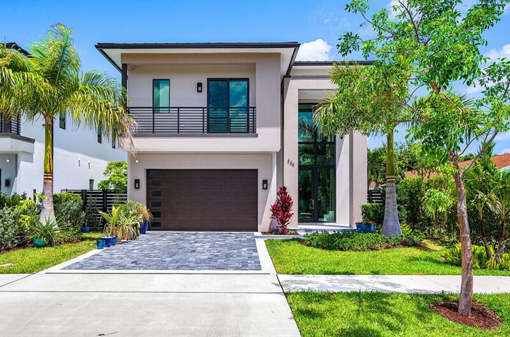 239 NE 11th Street, Delray Beach, FL 33444