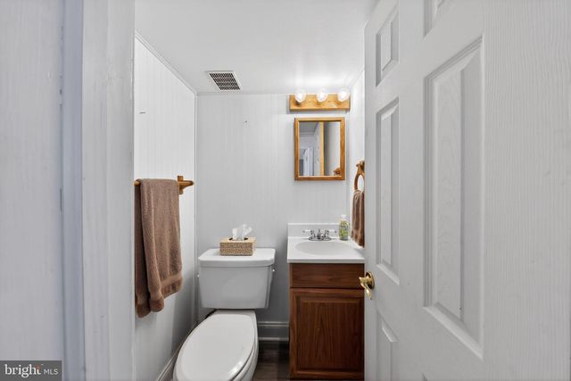 715 OLD DARLEY RD, Claymont, DE 19703