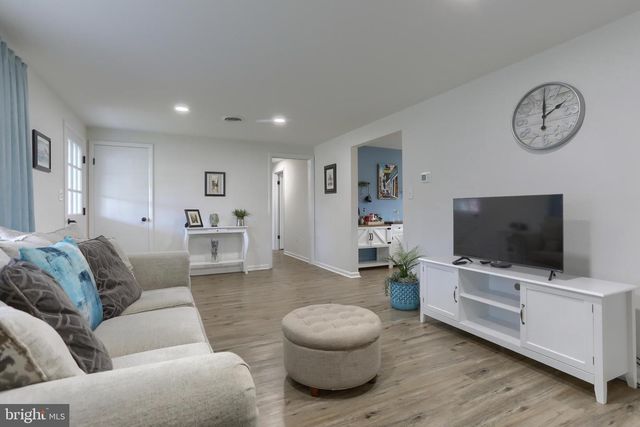 739 SALLY ANN DR, Lebanon, PA 17046